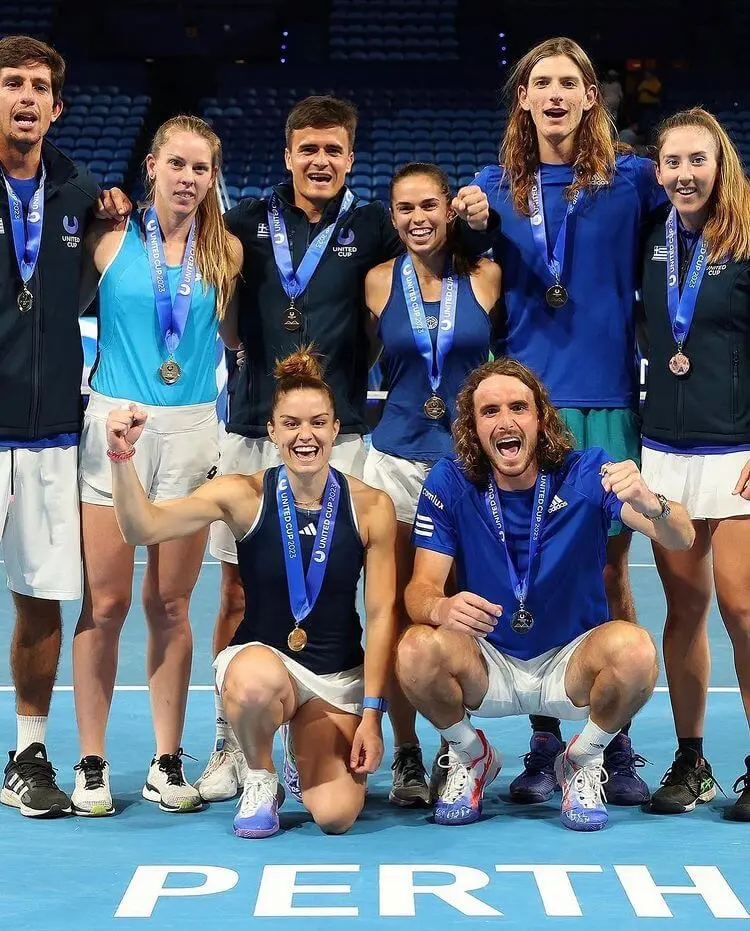 Maria Sakkari with his team at United Cup in Perth