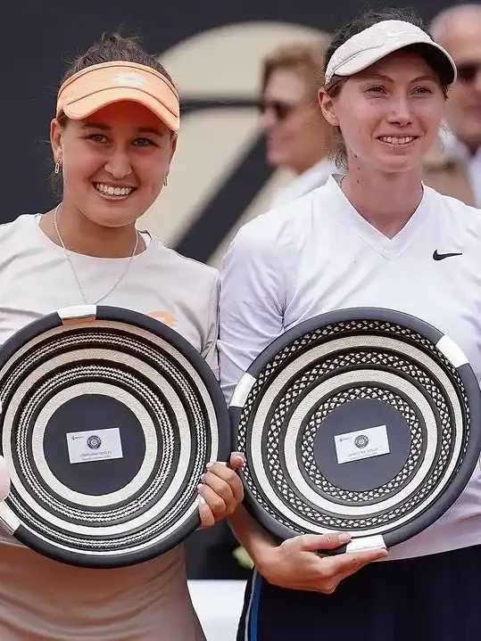 Cristina Bucsa / Kamilla Rakhimova, Copa Colsanitas doubles title holder